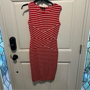 Sleeveless fitted midi dress red/white stripes